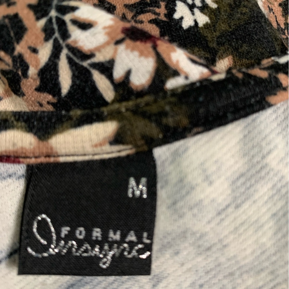Insync, M, black with flowers - Picture 4 of 4